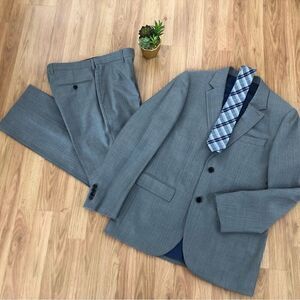 Indochino Suit 100% Wool Herringbone Gray 2 Piece 2 Button Custom Suit
